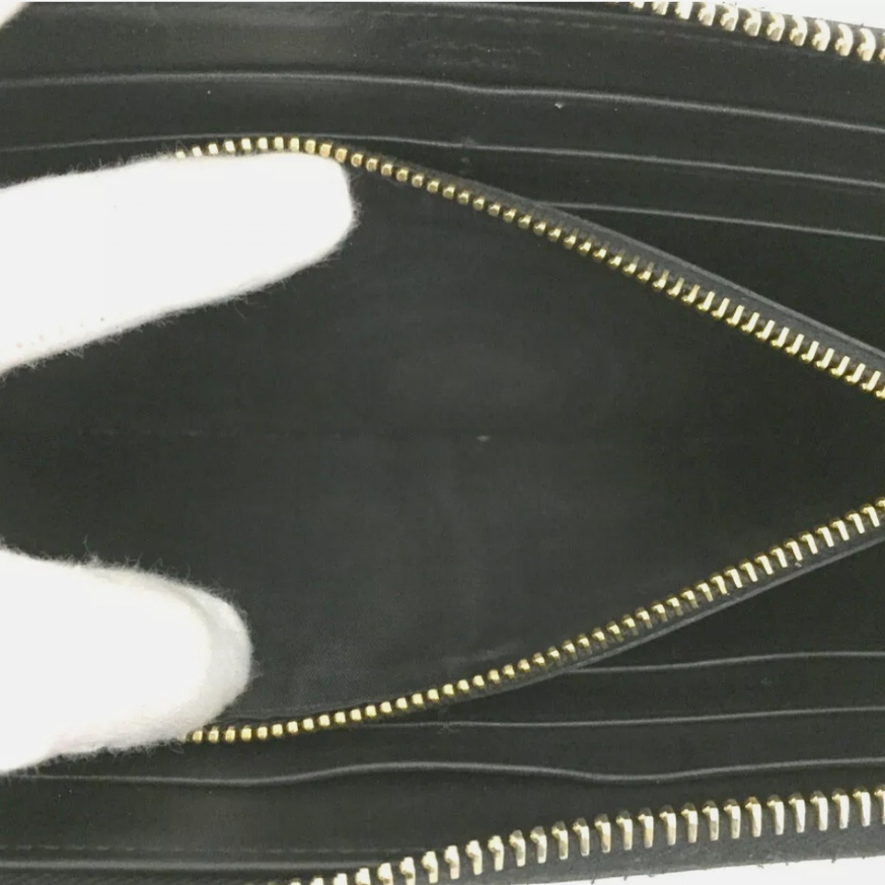 Prada Black Quilted Zip Wallet with Gold Logo - Picture 5 of 9